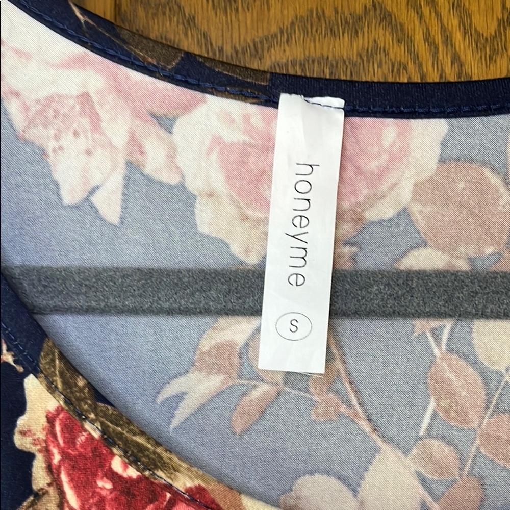 Honeyme Floral Midi Dress - Picture 3 of 8